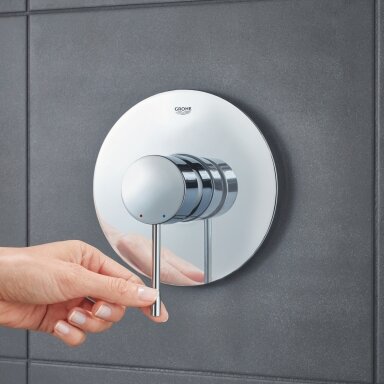 Virštinkinė dušo maišytuvo dalis Grohe Essence, chromas Virštinkinė dušo maišytuvo dalis Grohe Essence, chromas
